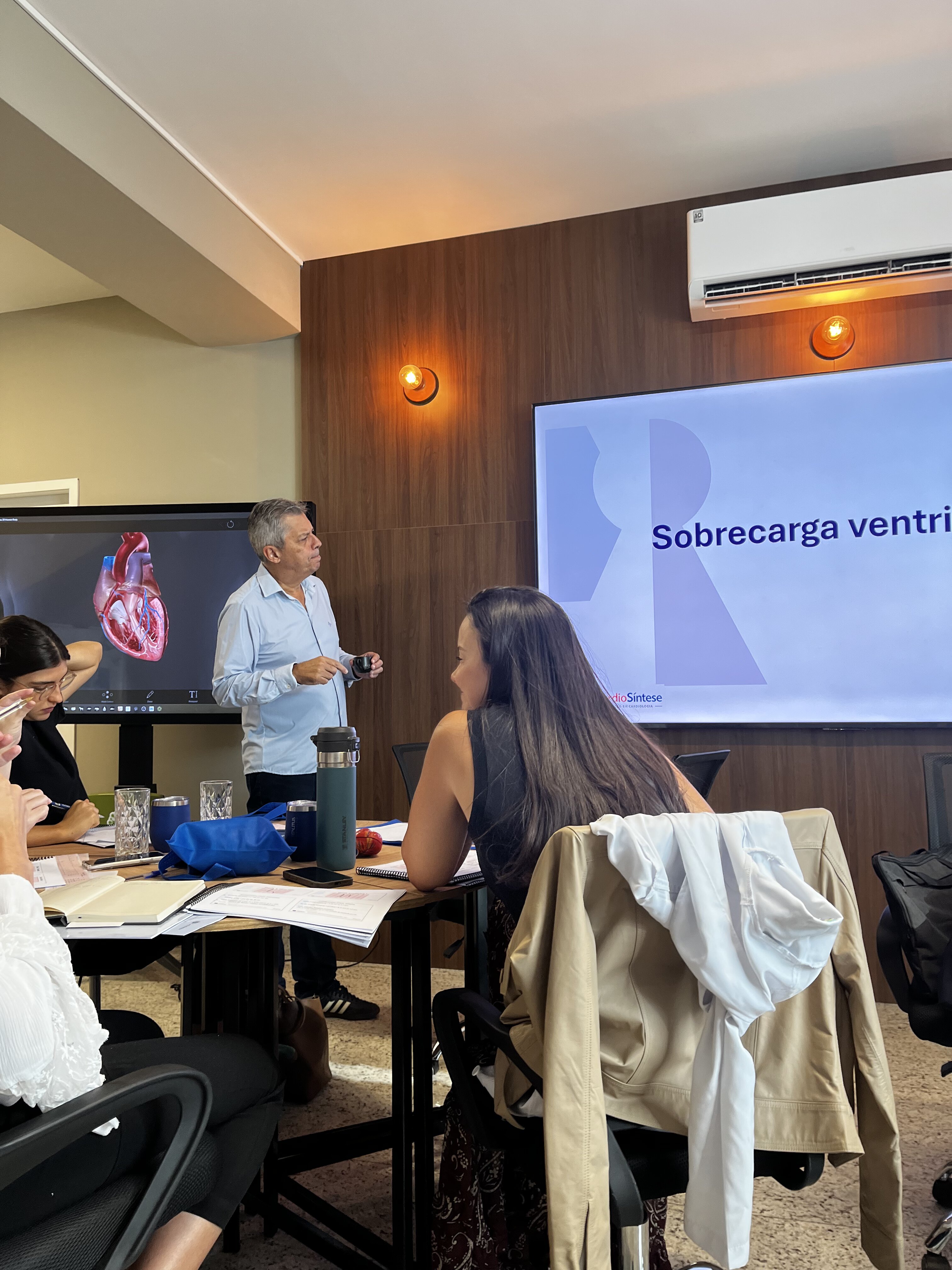 Sala de debriefing estruturado